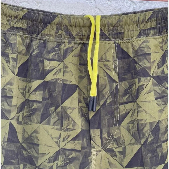 Lulu Lemon Mens Athletica Pace Breaker Lined Geometric Short Green Sz Medium - Picture 11 of 16